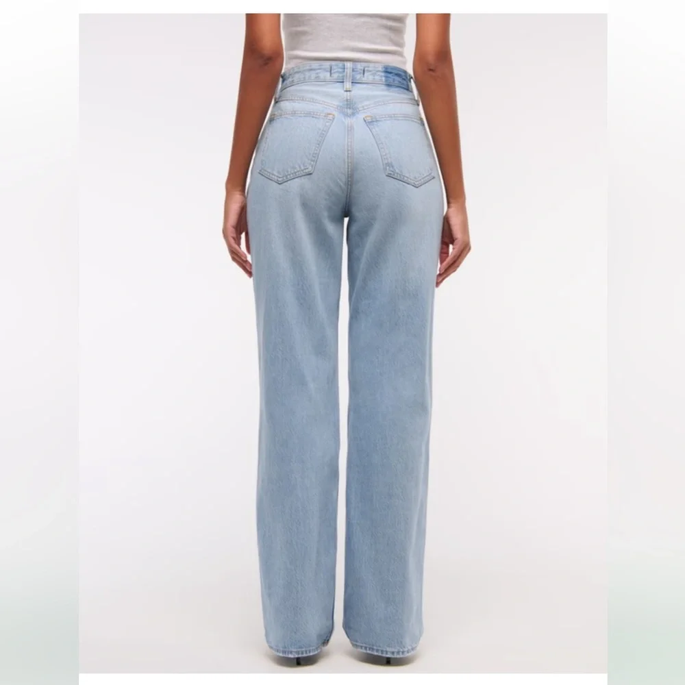 NWT Abercrombie and Fitch Curve Love High Rise Loose Jeans Size 34 Long - Picture 14 of 15